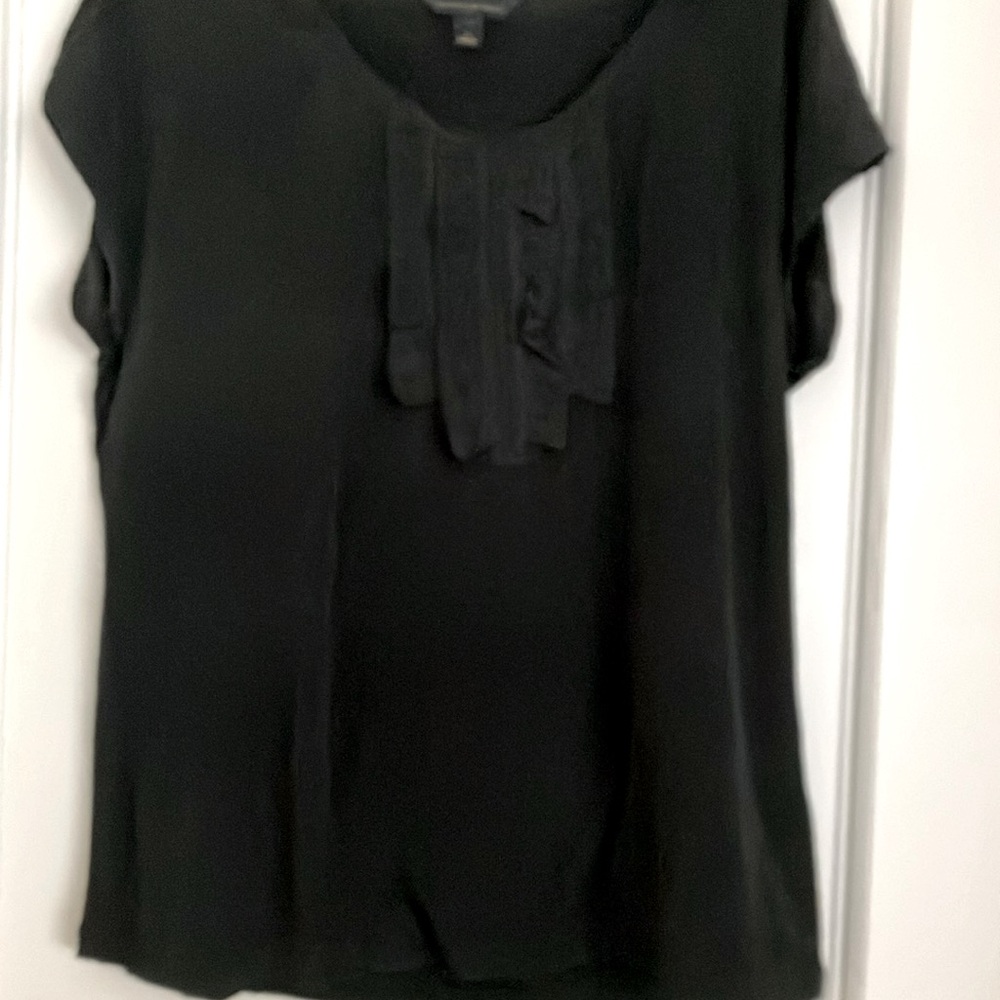 BANANA REPUBLIC Factory black ruffle front t-shirt blouse top Size L